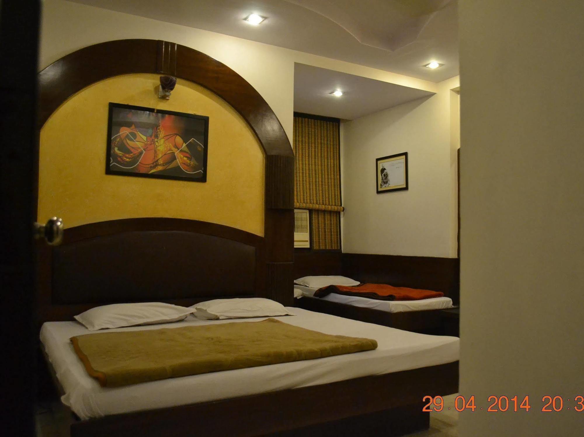 Spot Inn Hostel Nueva Delhi Exterior foto